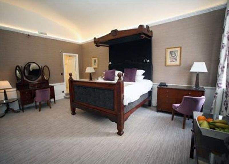 The Winchester Royal