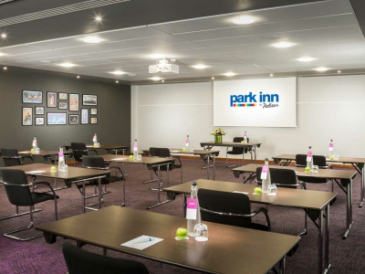 Park Inn by Radisson Hotel & Conference Centre Heathrow, London