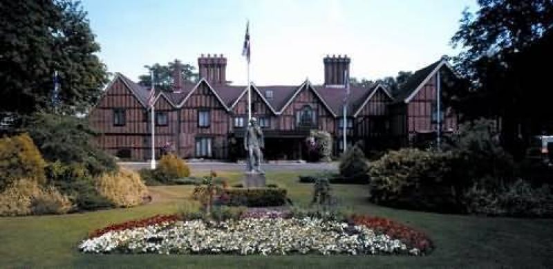 The Alveston Manor