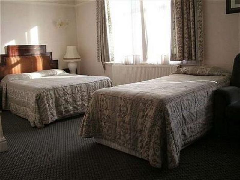Maybury Lodge Hotel